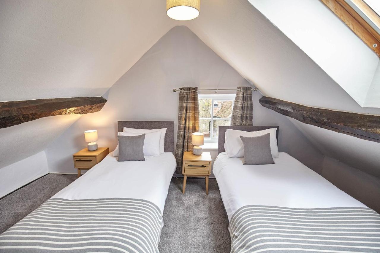 Host & Stay - Buckingham Square Хелмсли Экстерьер фото
