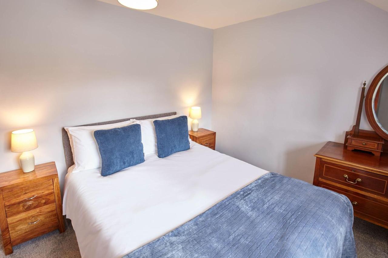 Host & Stay - Buckingham Square Хелмсли Экстерьер фото