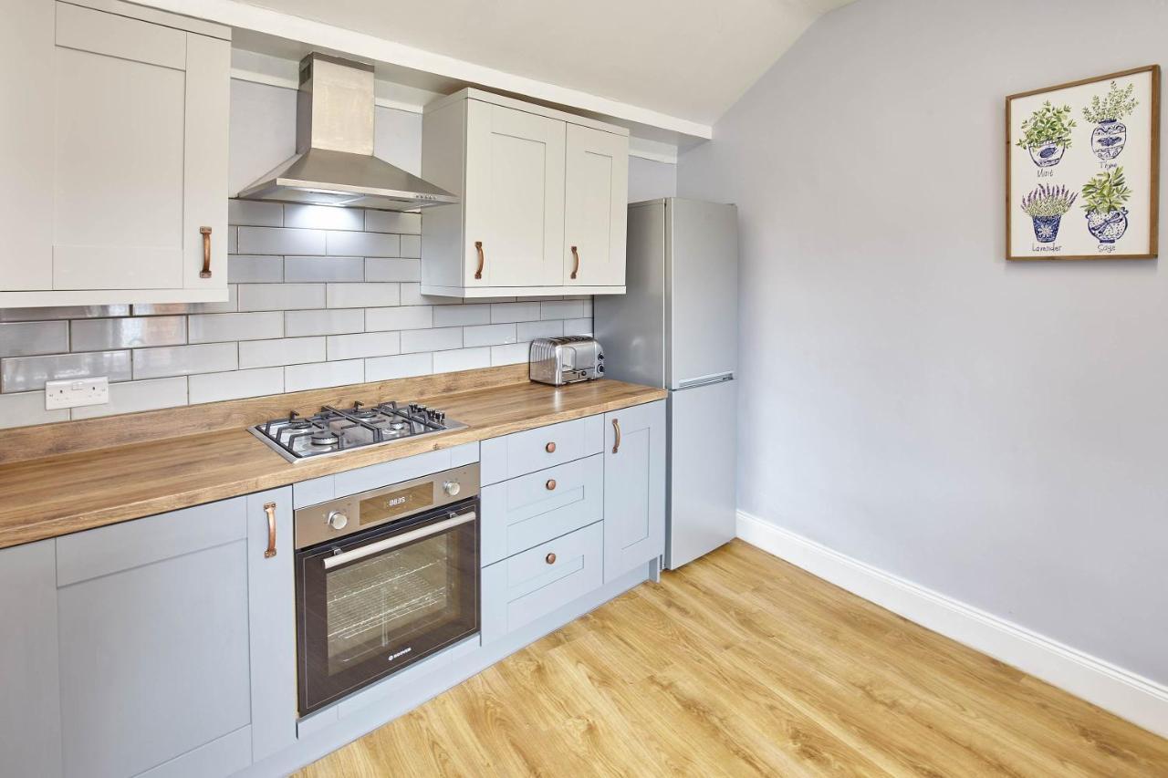 Host & Stay - Buckingham Square Хелмсли Экстерьер фото